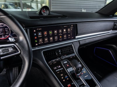 2023 Porsche Panamera 4 Platinum Edition