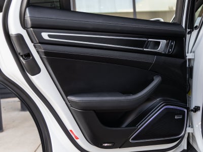 2023 Porsche Panamera 4 Platinum Edition