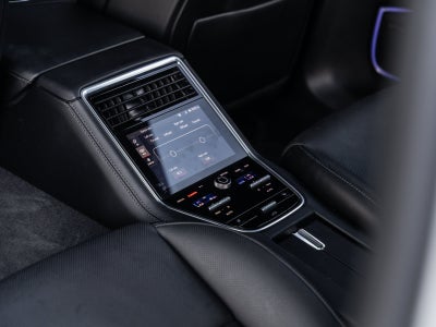 2023 Porsche Panamera 4 Platinum Edition