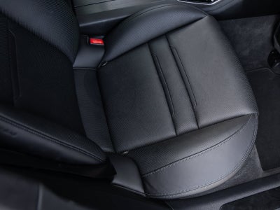 2023 Porsche Panamera 4 Platinum Edition