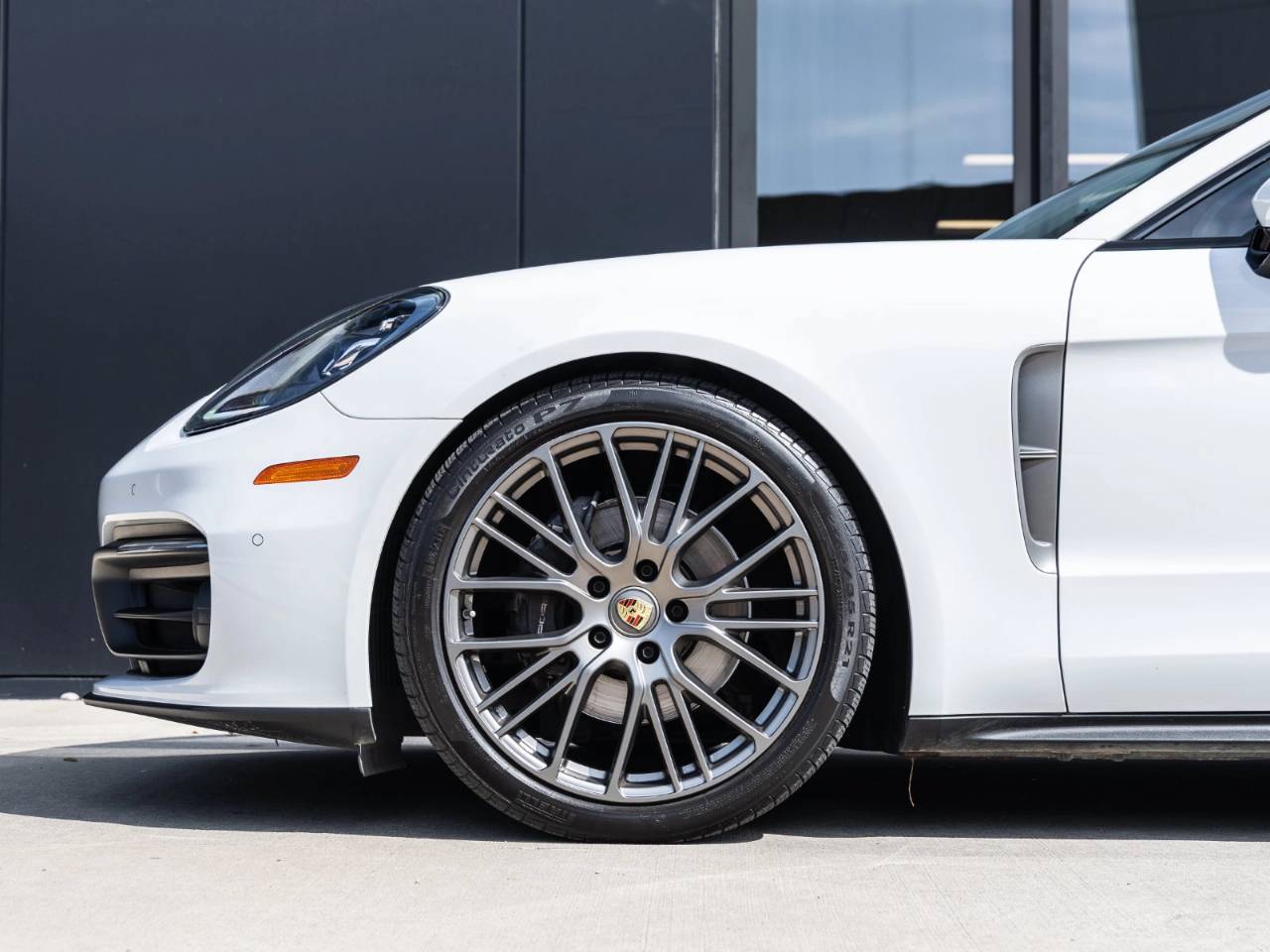 2023 Porsche Panamera Panamera 4 Platinum Edition