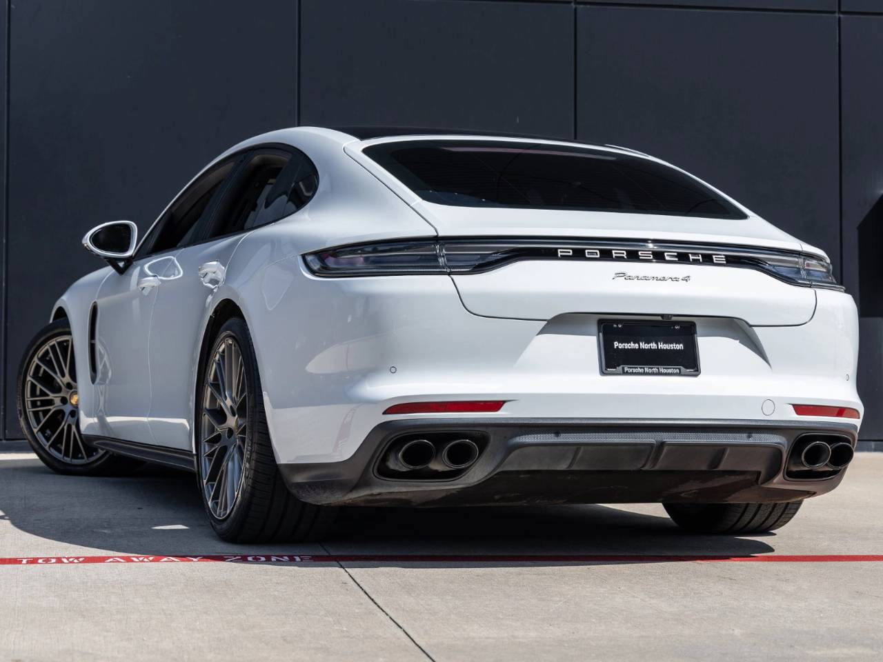 2023 Porsche Panamera Panamera 4 Platinum Edition
