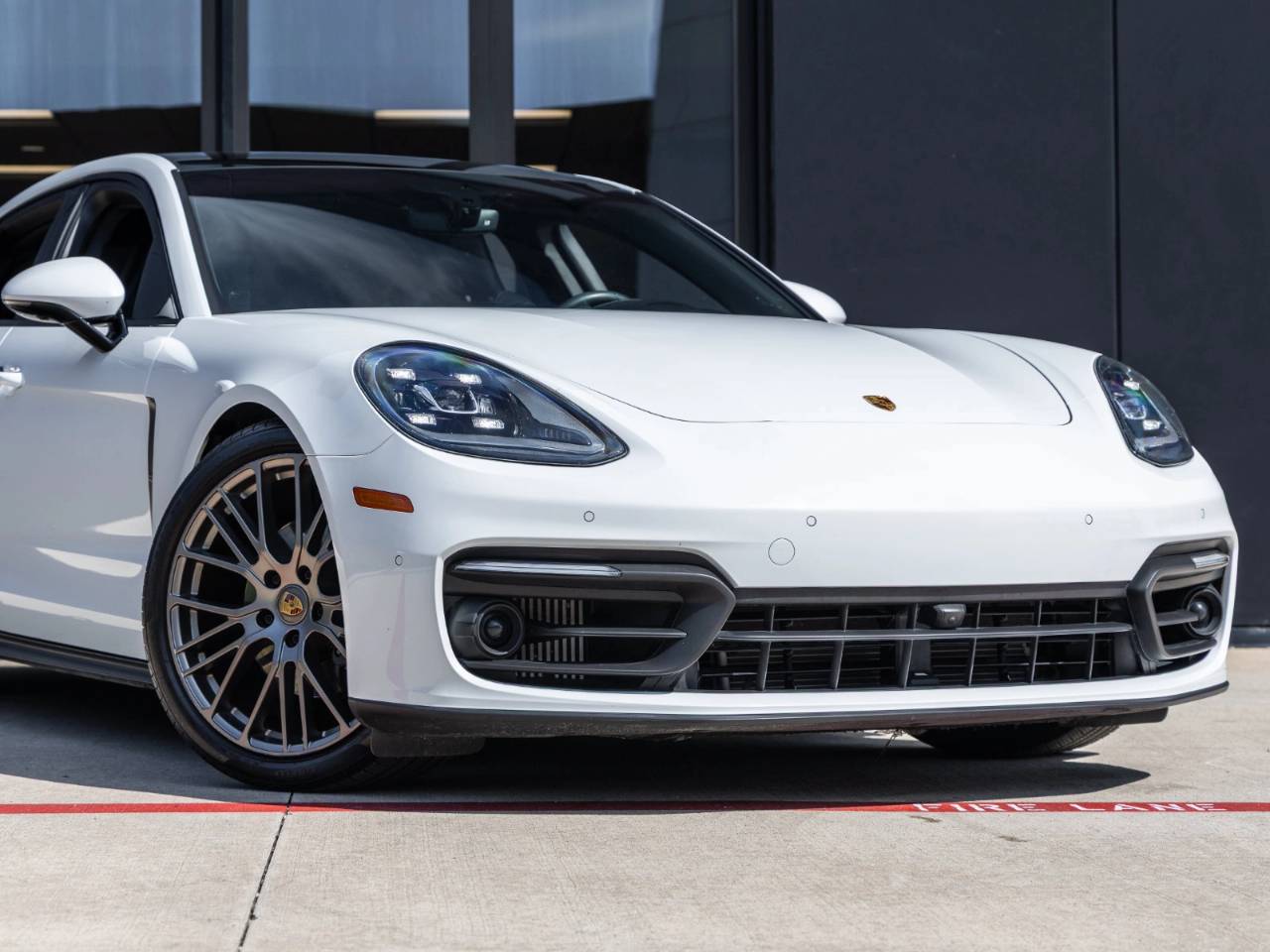 2023 Porsche Panamera Panamera 4 Platinum Edition