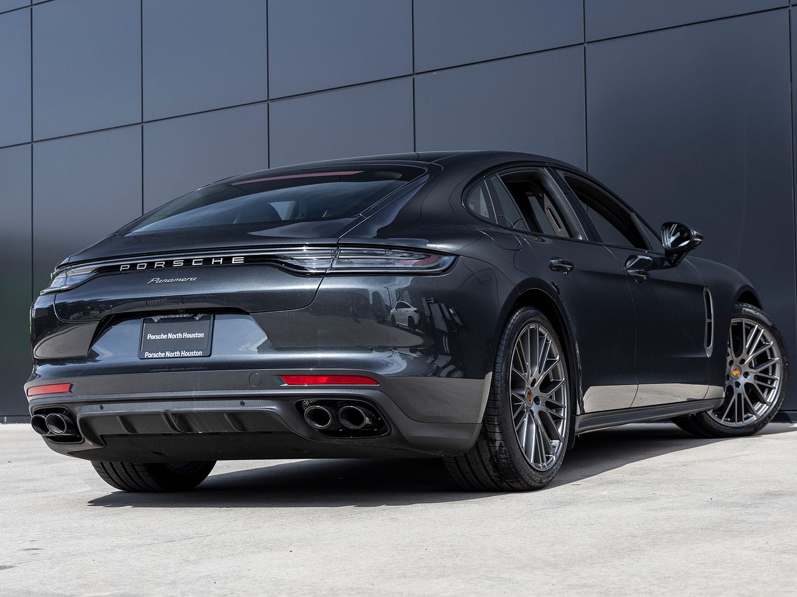 2023 Porsche Panamera Platinum Edition