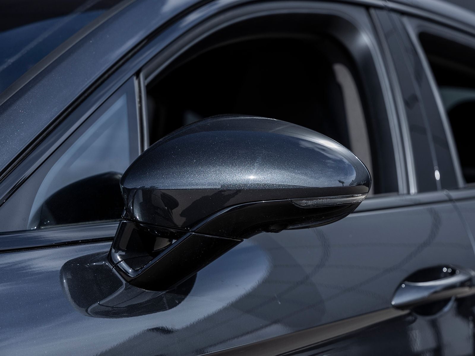 2023 Porsche Panamera Platinum Edition