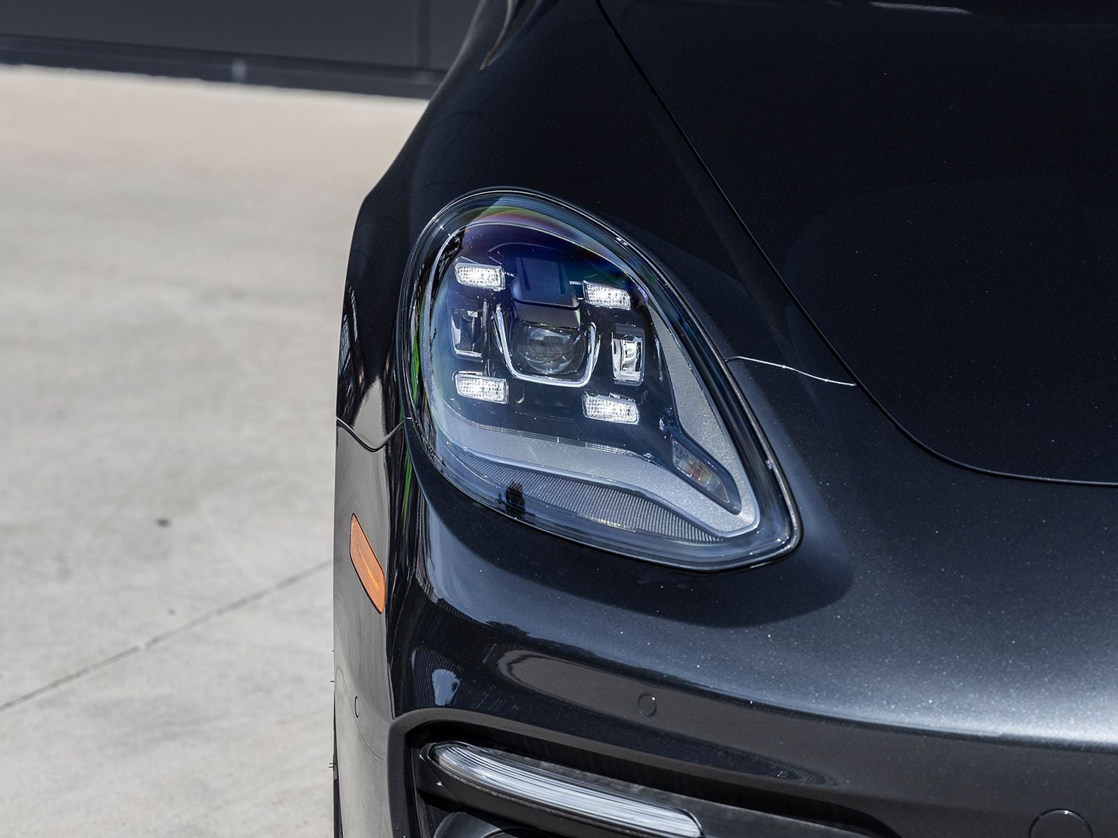 2023 Porsche Panamera Platinum Edition