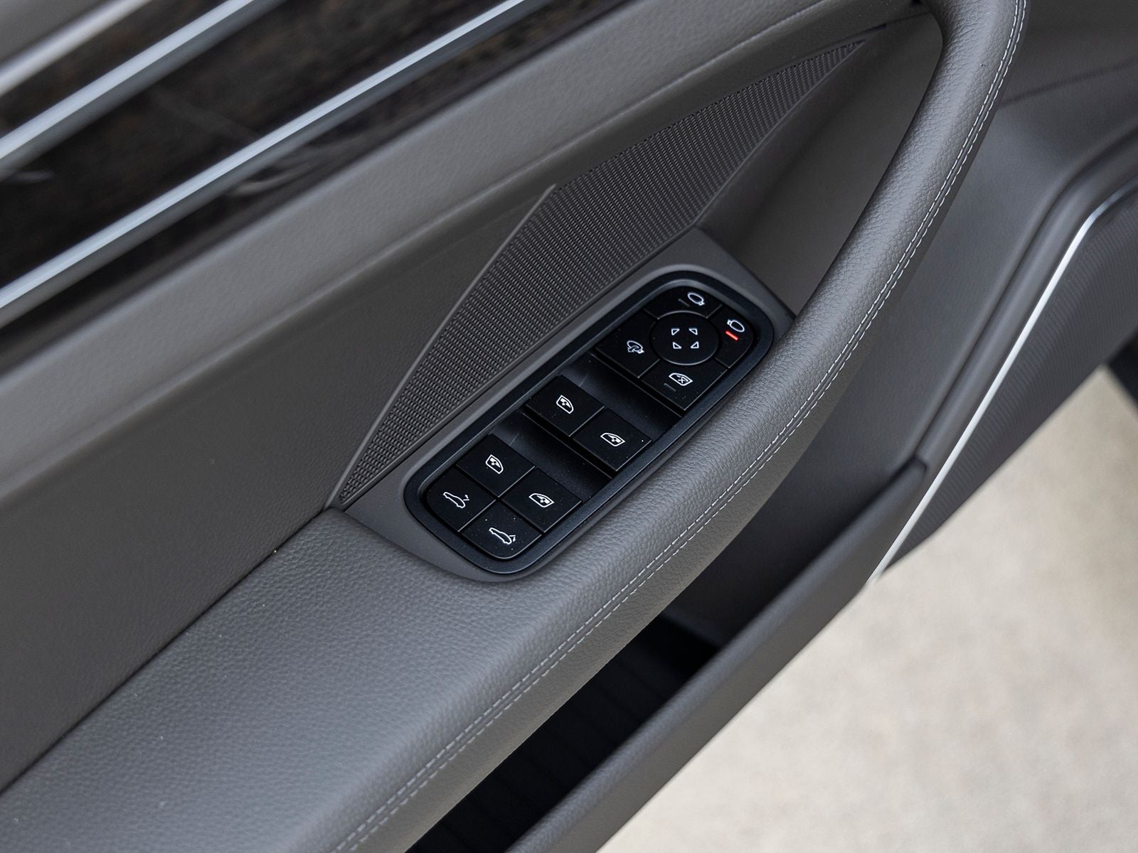 2023 Porsche Panamera Platinum Edition