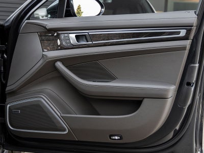 2023 Porsche Panamera Platinum Edition