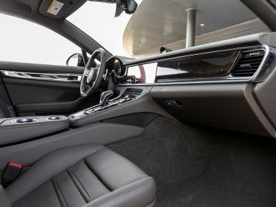 2023 Porsche Panamera Platinum Edition