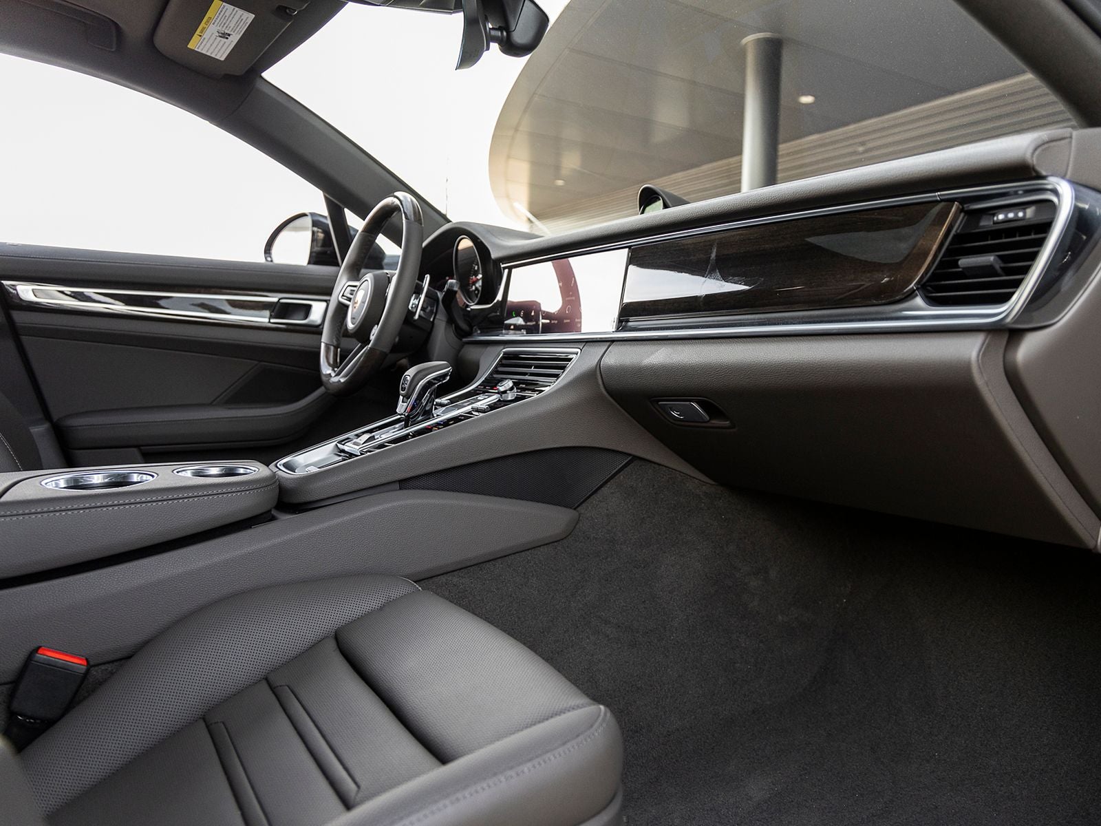 2023 Porsche Panamera Platinum Edition