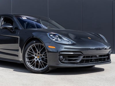 2023 Porsche Panamera Platinum Edition