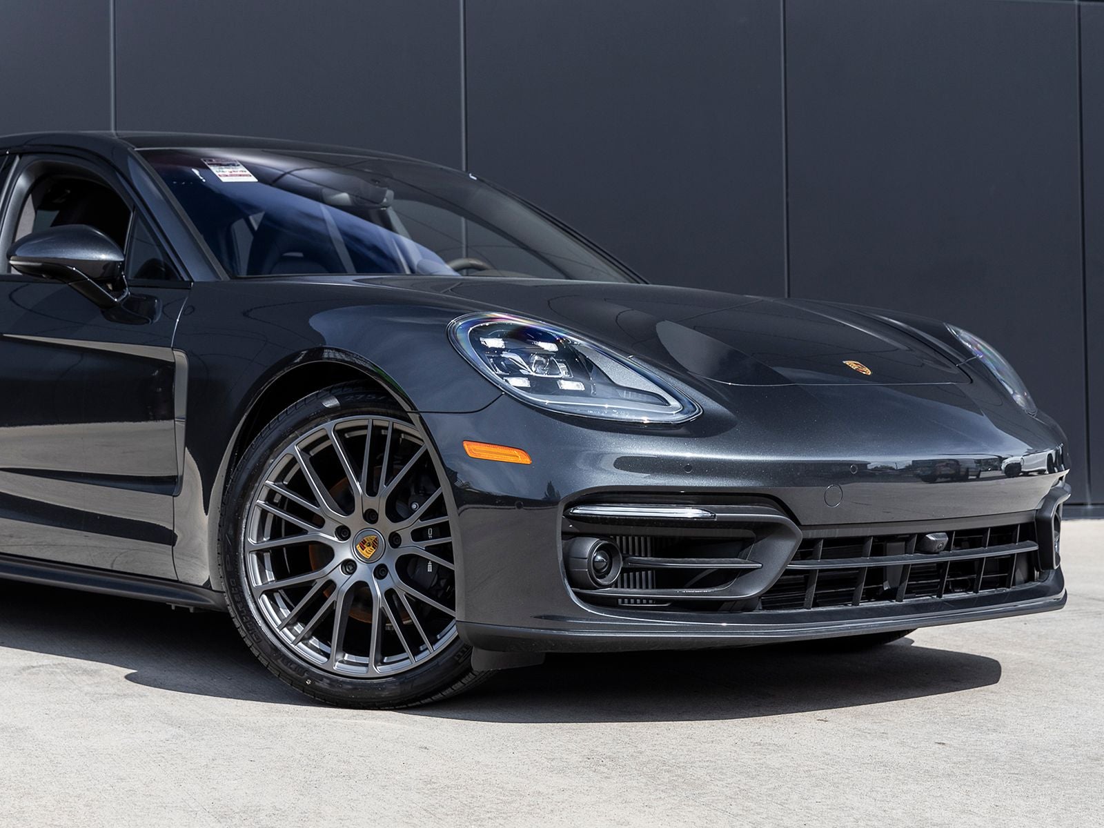 2023 Porsche Panamera Platinum Edition