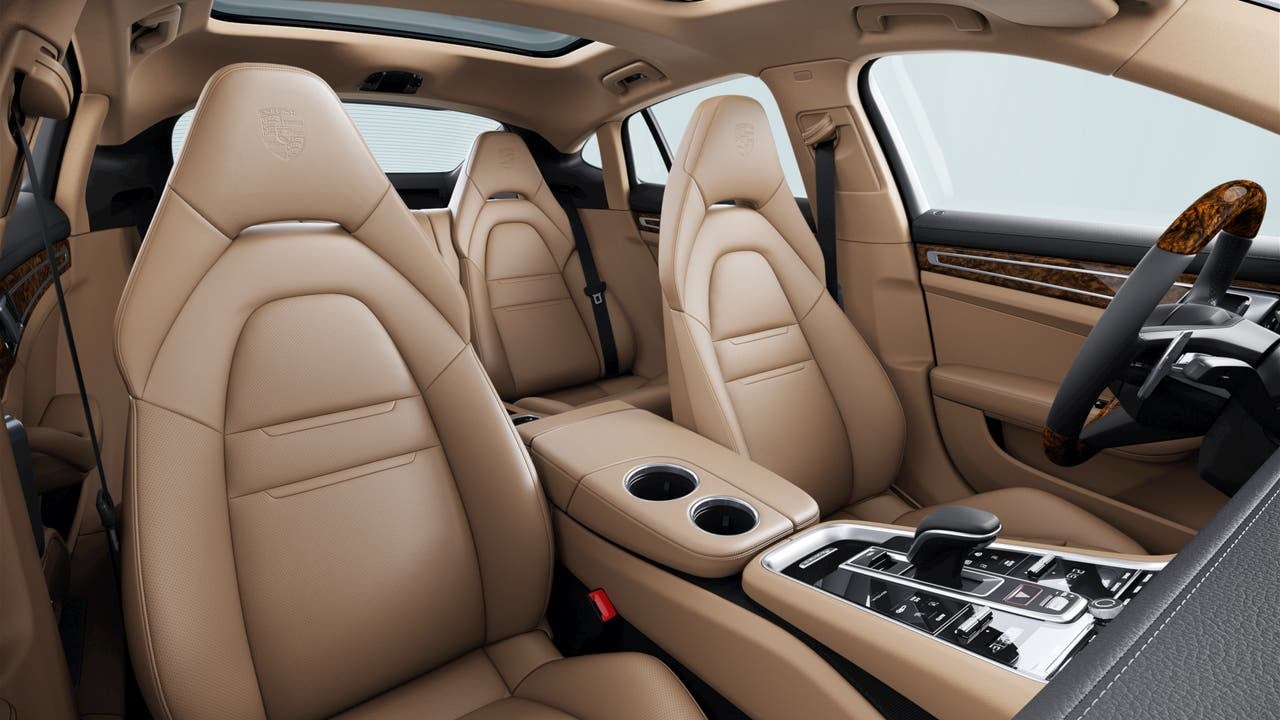 2023 Porsche Panamera Panamera 4 Platinum Edition (MY23)