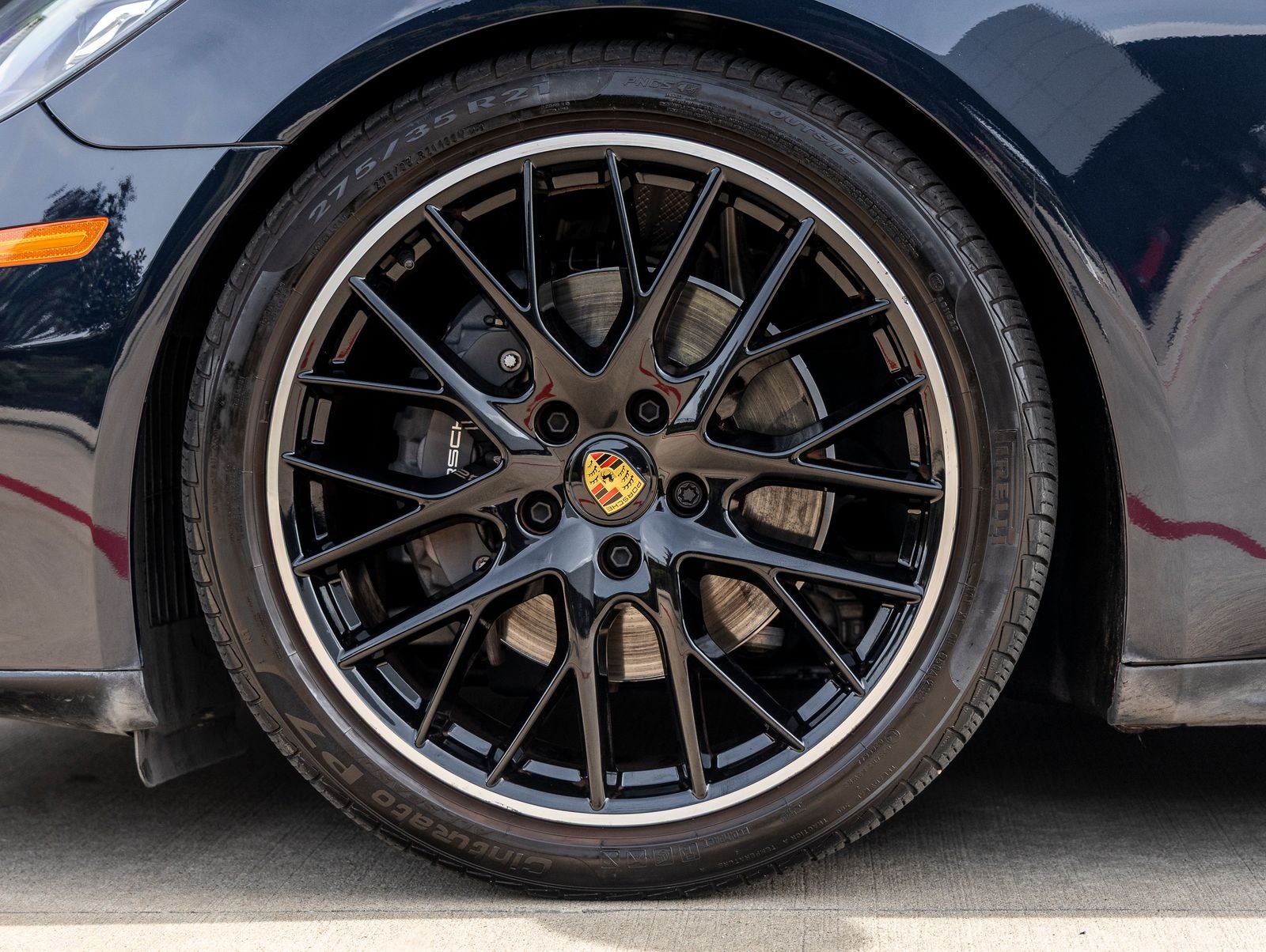 2023 Porsche Panamera Panamera 4 Platinum Edition (MY23)