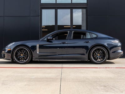 2023 Porsche Panamera Panamera 4 Platinum Edition (MY23)