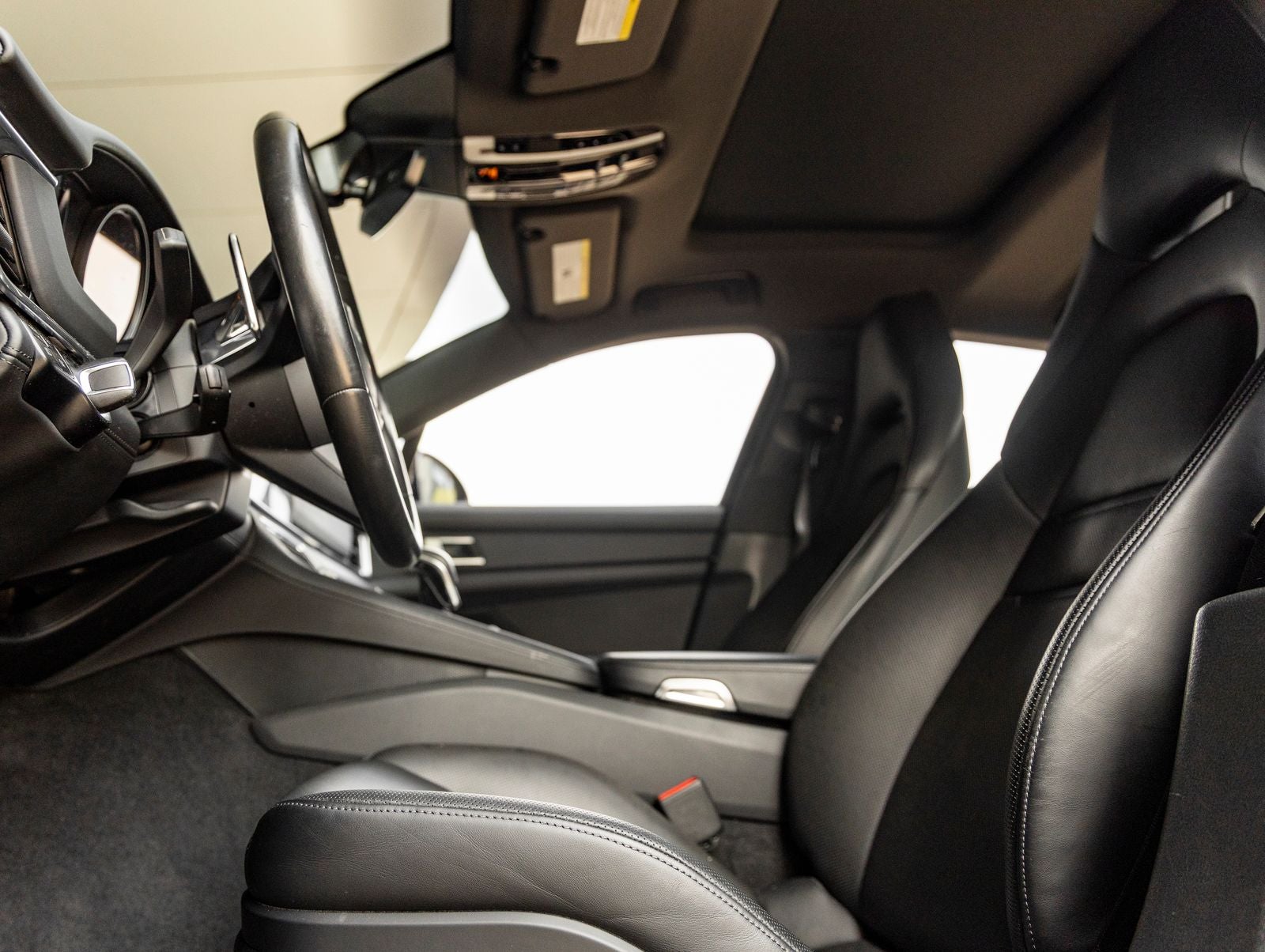 2023 Porsche Panamera Panamera 4 Platinum Edition (MY23)