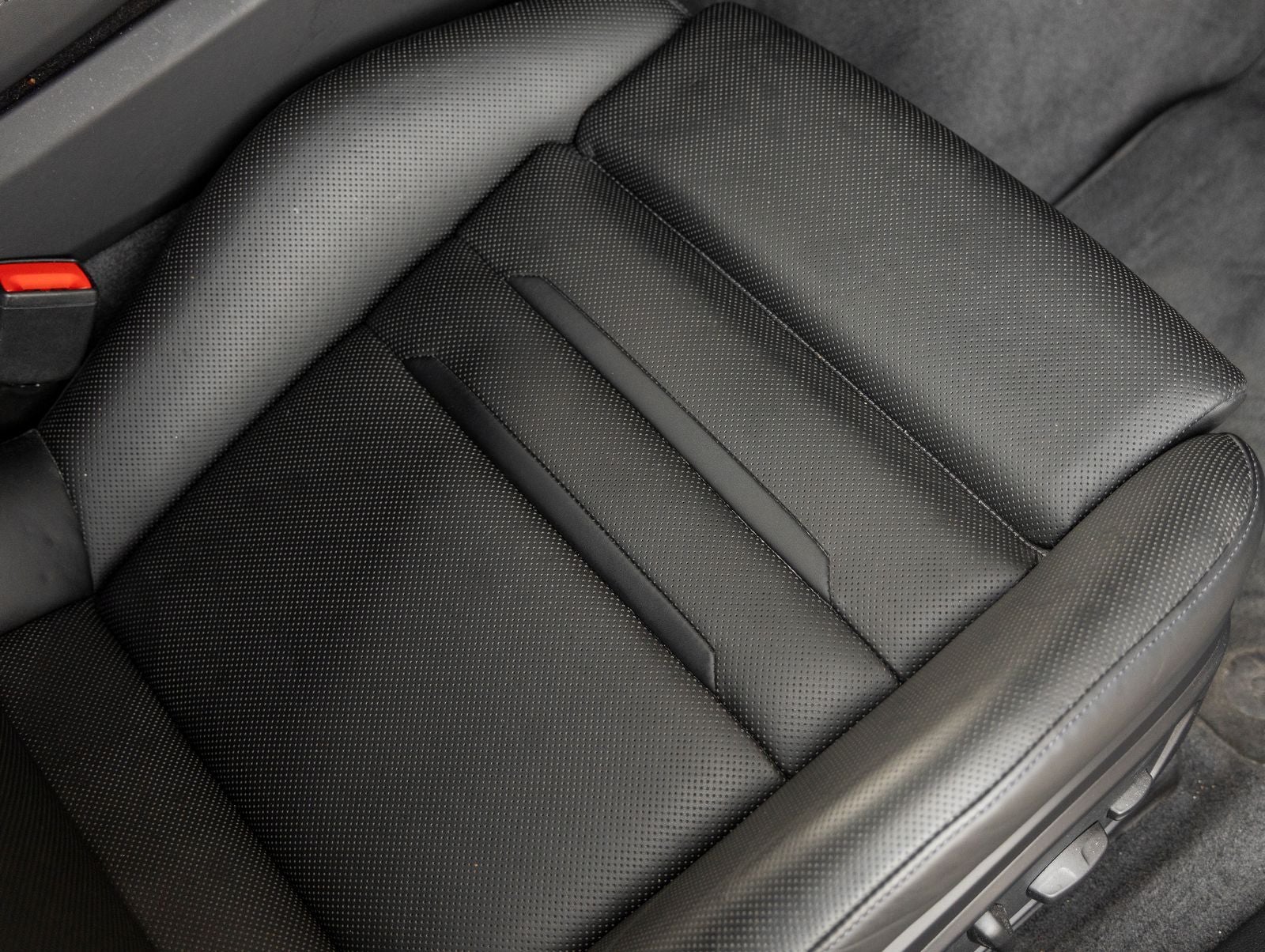 2023 Porsche Panamera Panamera 4 Platinum Edition (MY23)