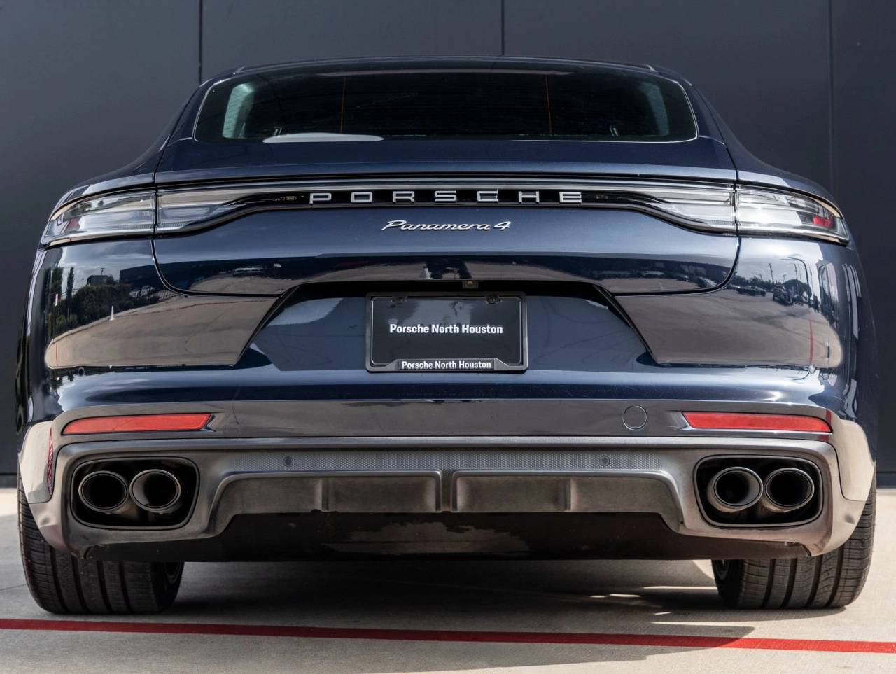 2023 Porsche Panamera Panamera 4 Platinum Edition (MY23)