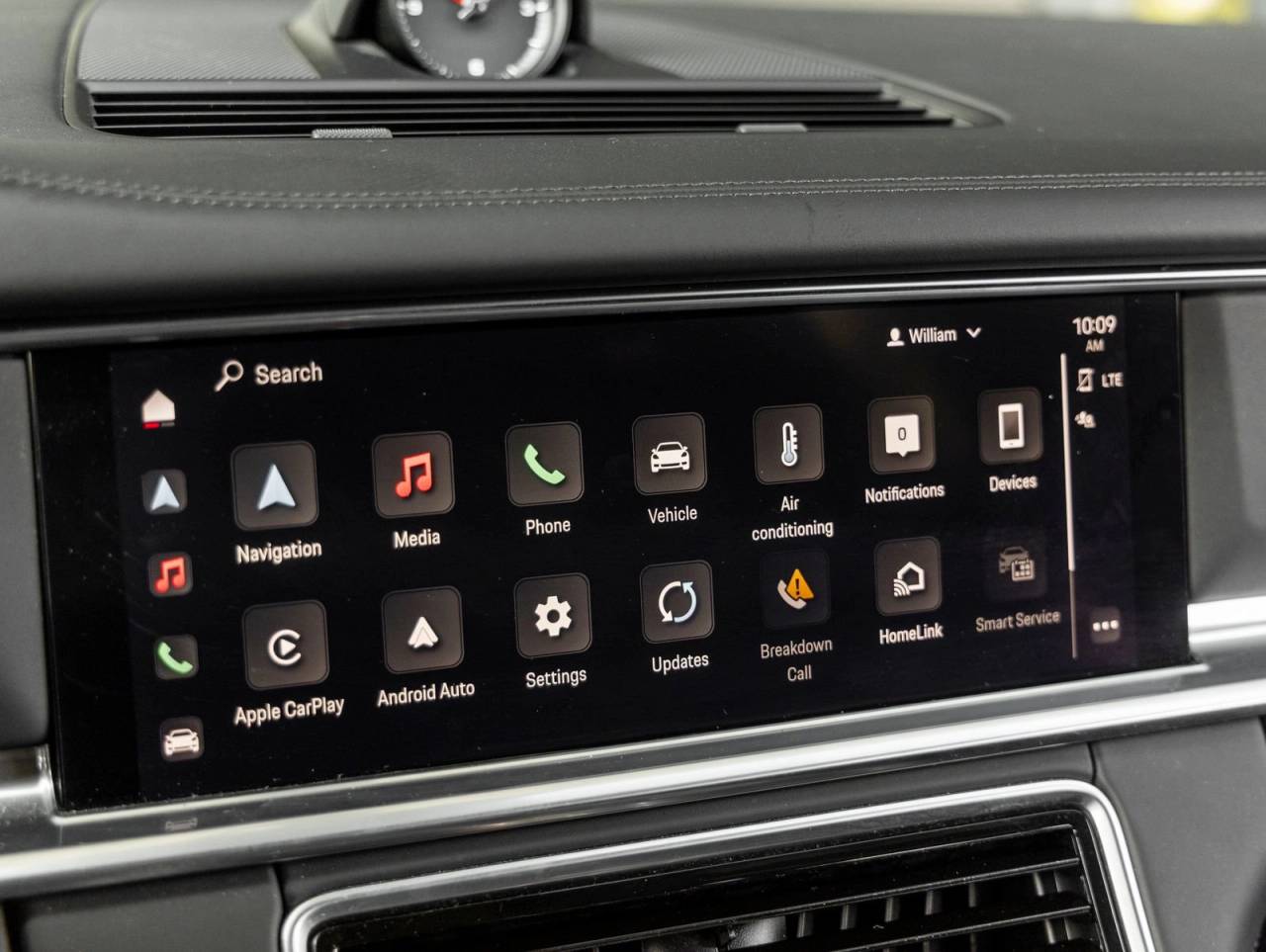 2023 Porsche Panamera Panamera 4 Platinum Edition (MY23)