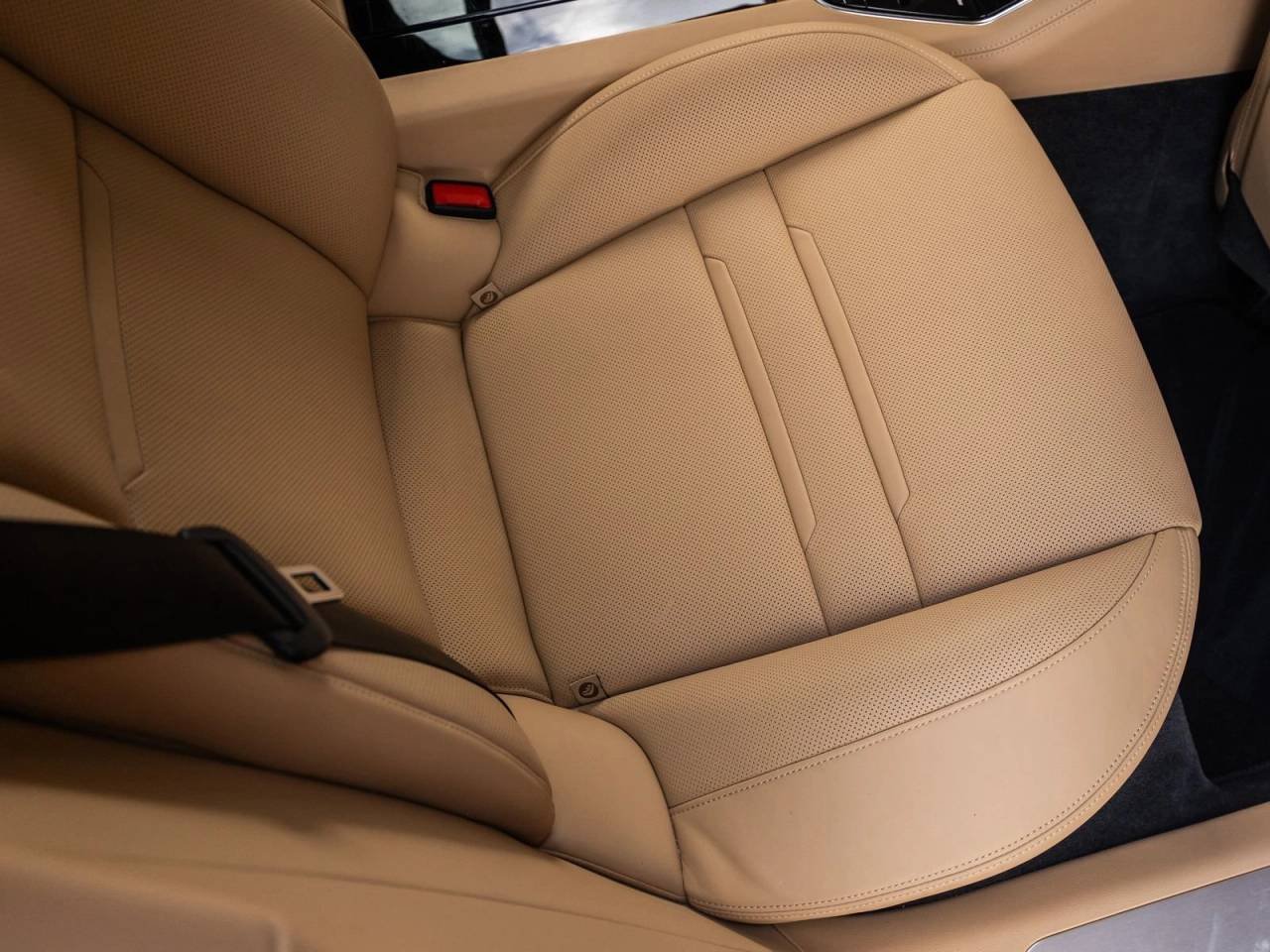 2021 Porsche Panamera RWD