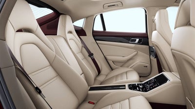 2022 Porsche Panamera 4