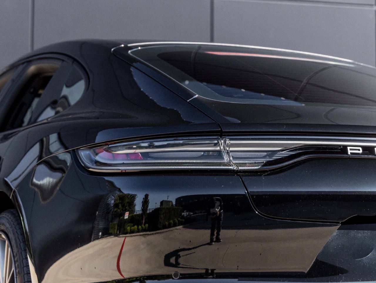 2023 Porsche Panamera Panamera 4 Platinum Edition