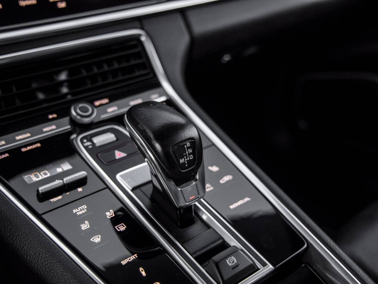 2023 Porsche Panamera Panamera 4 Platinum Edition