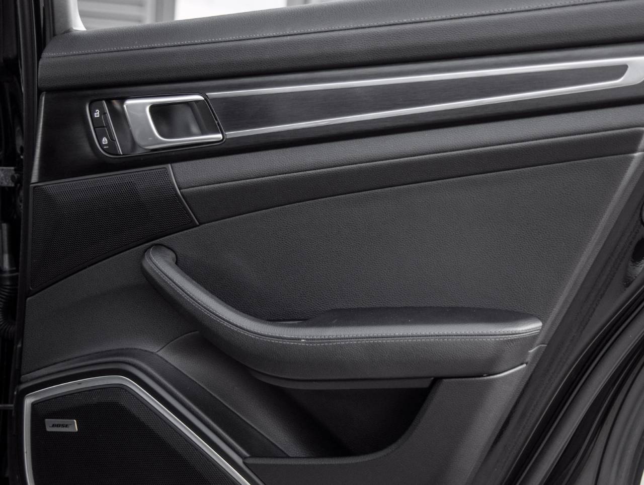 2023 Porsche Panamera Panamera 4 Platinum Edition