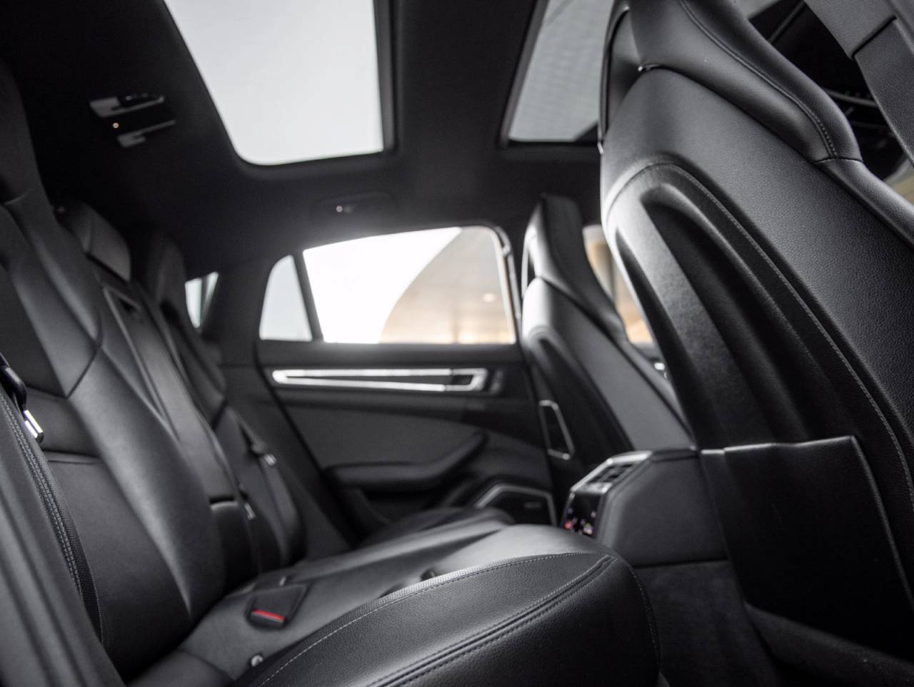 2023 Porsche Panamera Panamera 4 Platinum Edition