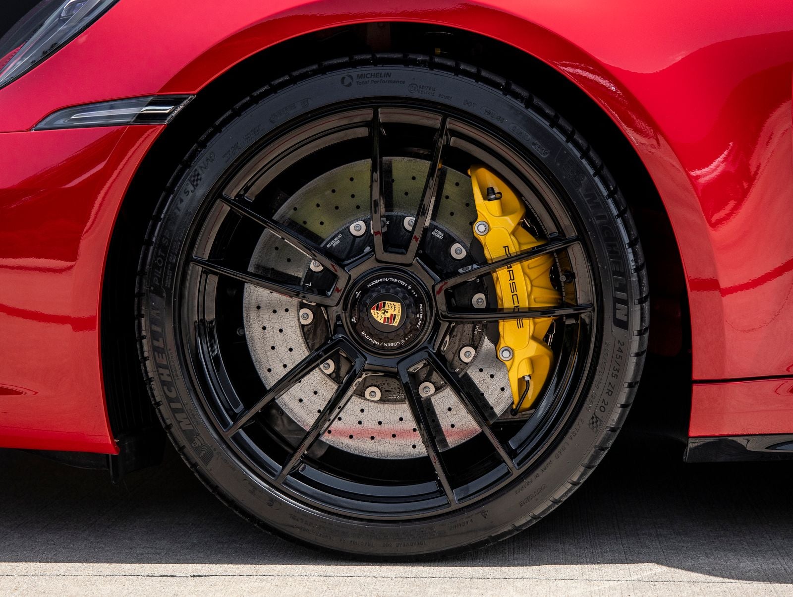 2024 Porsche 911 911 Targa 4 GTS (MY24)