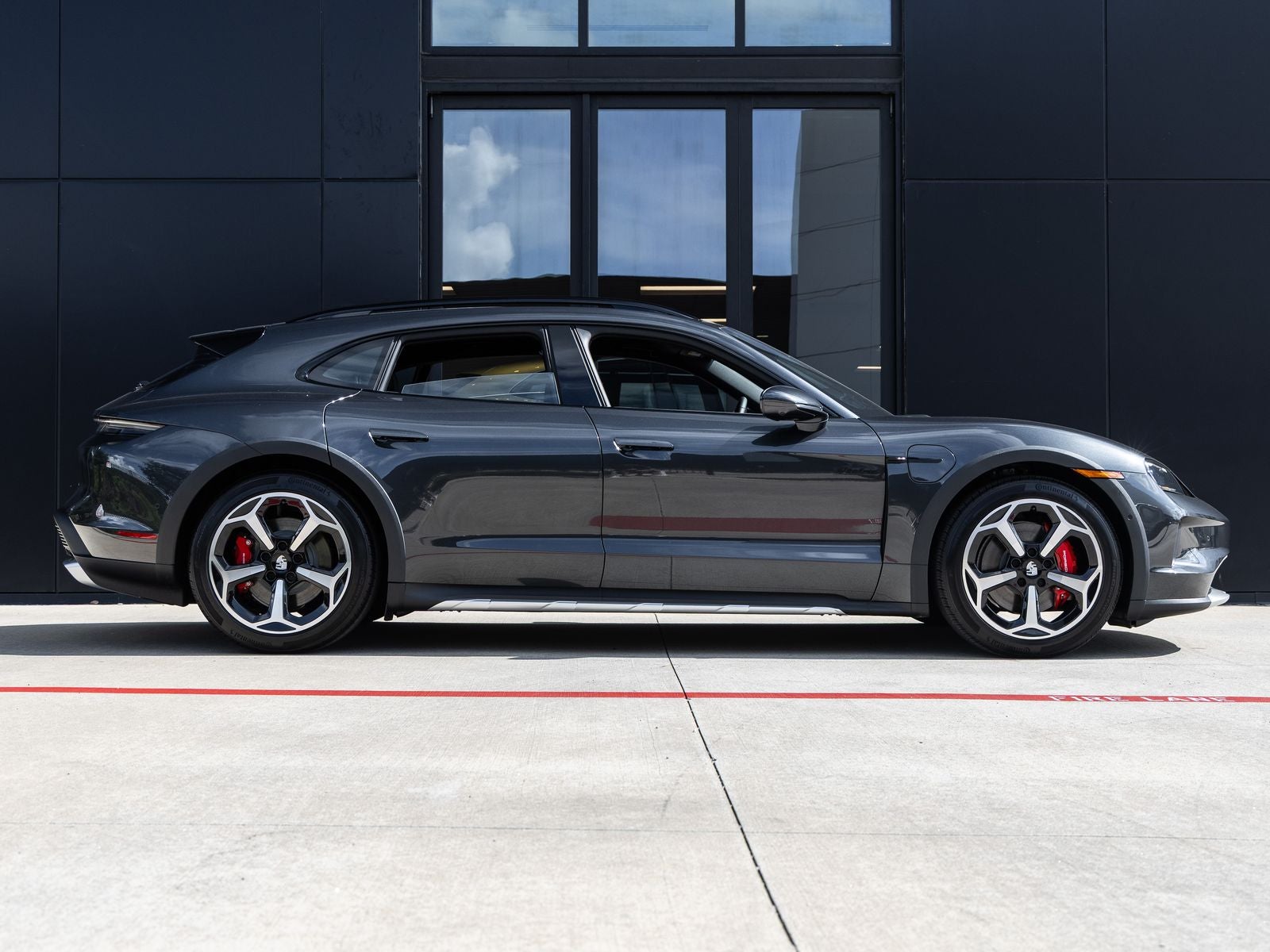 2026 Porsche Taycan Taycan 4S Cross Turismo