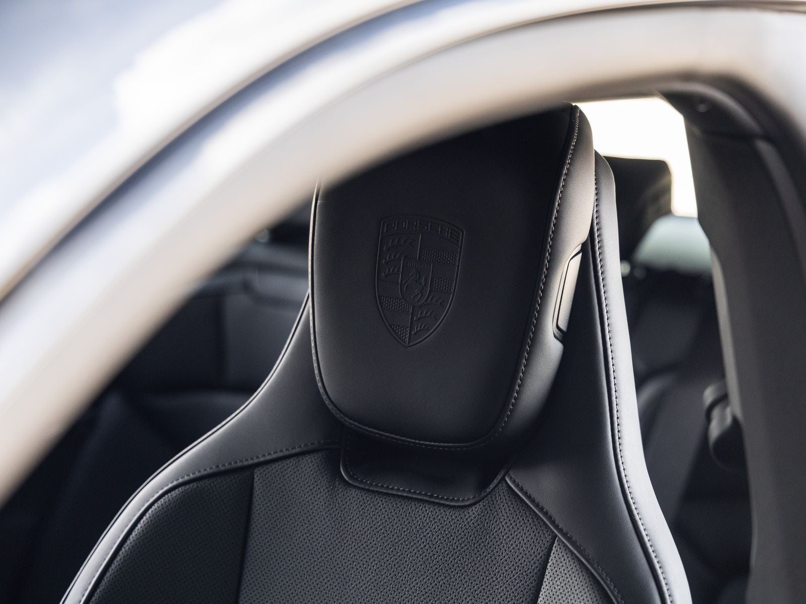 2026 Porsche Taycan Taycan 4S Cross Turismo