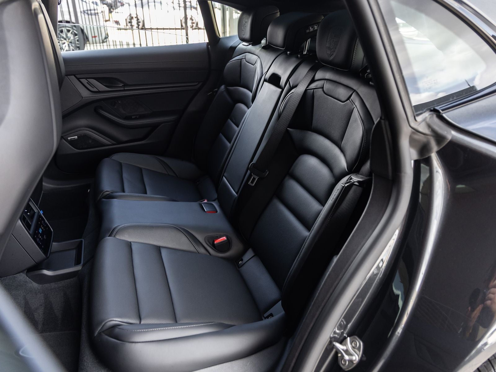 2026 Porsche Taycan Taycan 4S Cross Turismo