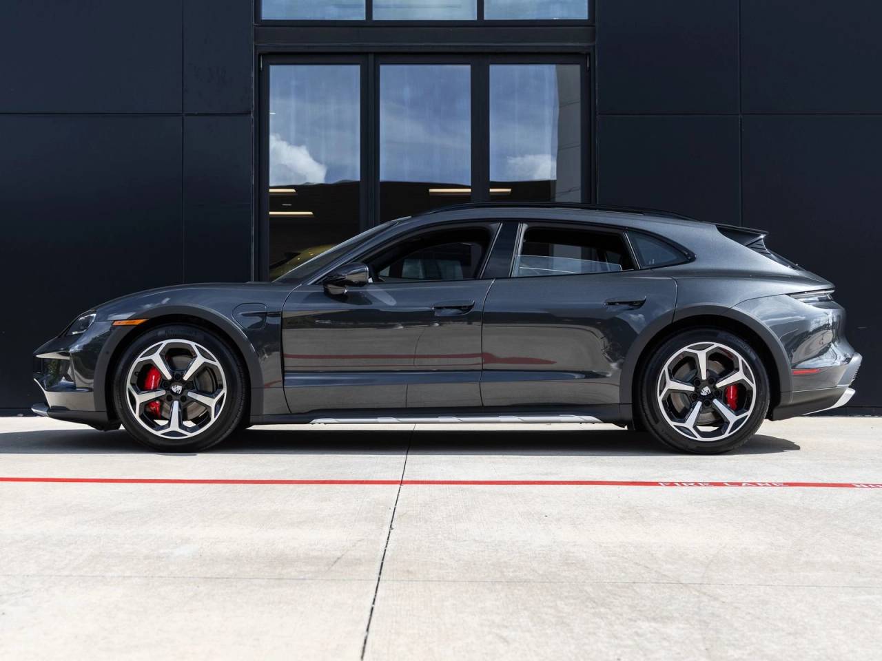 2026 Porsche Taycan Taycan 4S Cross Turismo