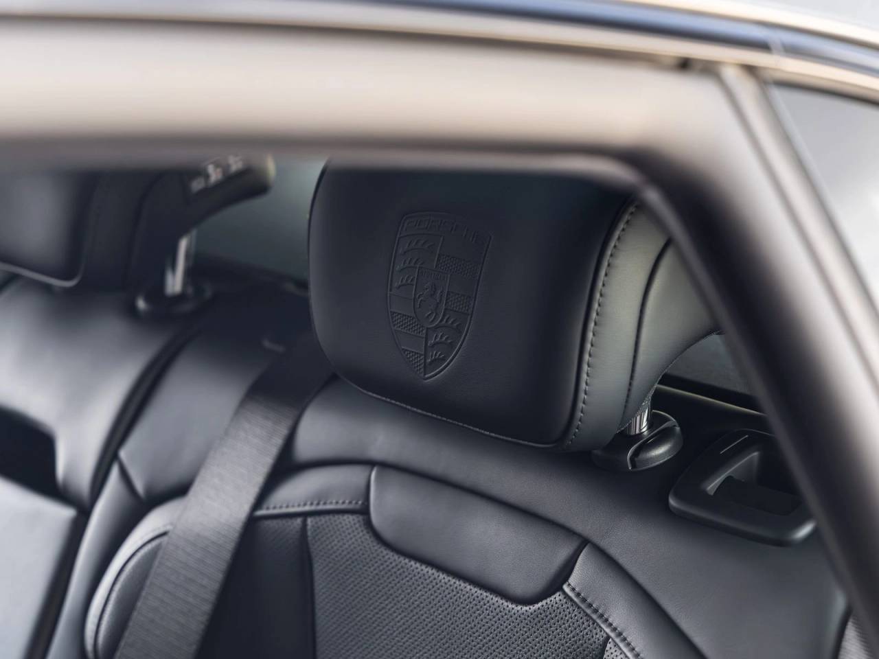 2026 Porsche Taycan Taycan 4S Cross Turismo