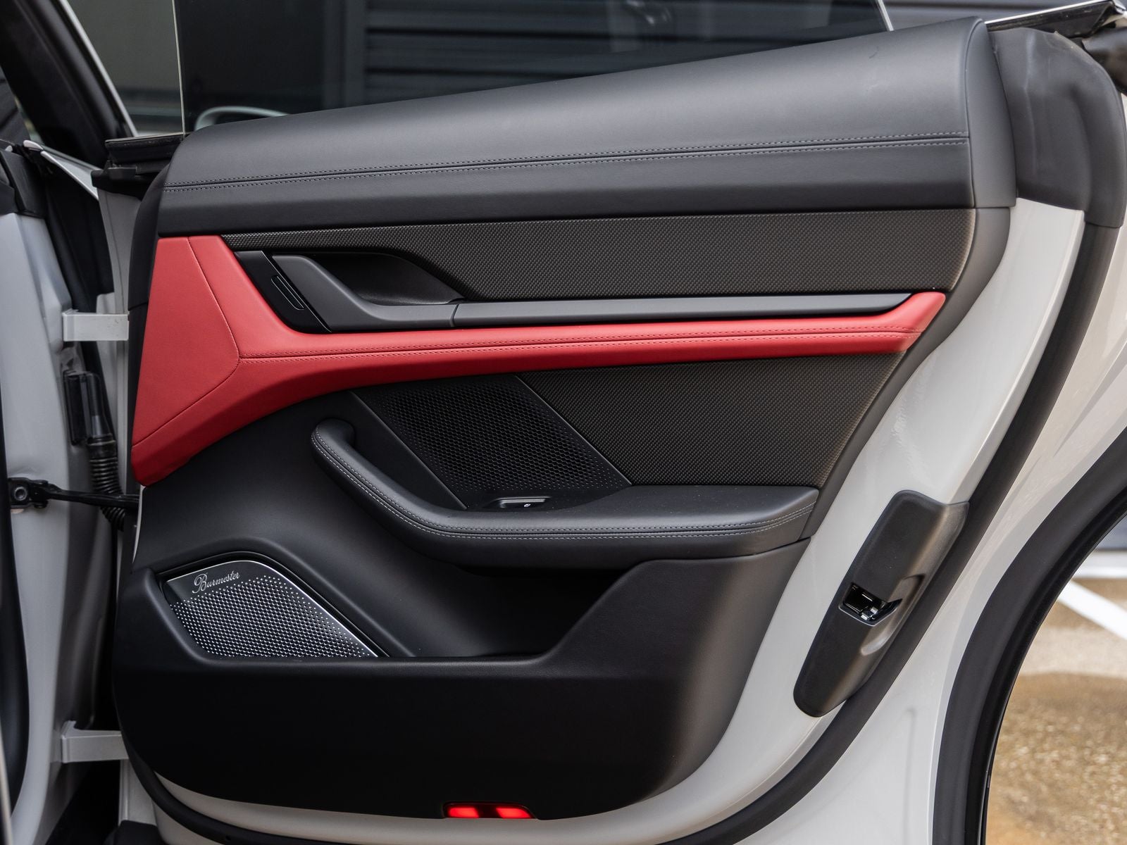 2026 Porsche Taycan Taycan Turbo Cross Turismo