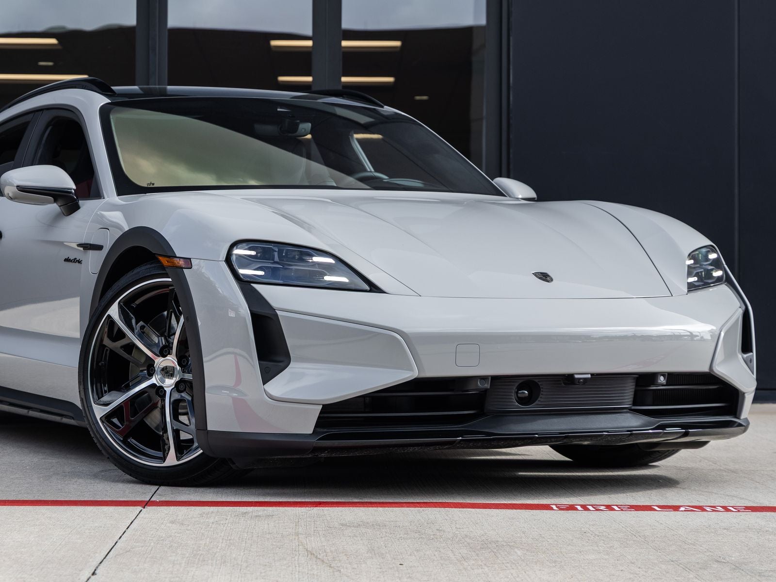 2026 Porsche Taycan Taycan Turbo Cross Turismo