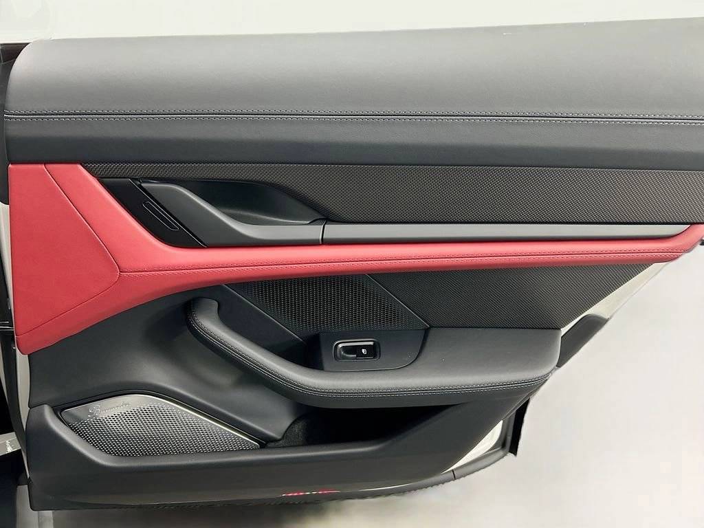 2026 Porsche Taycan Turbo Cross Turismo