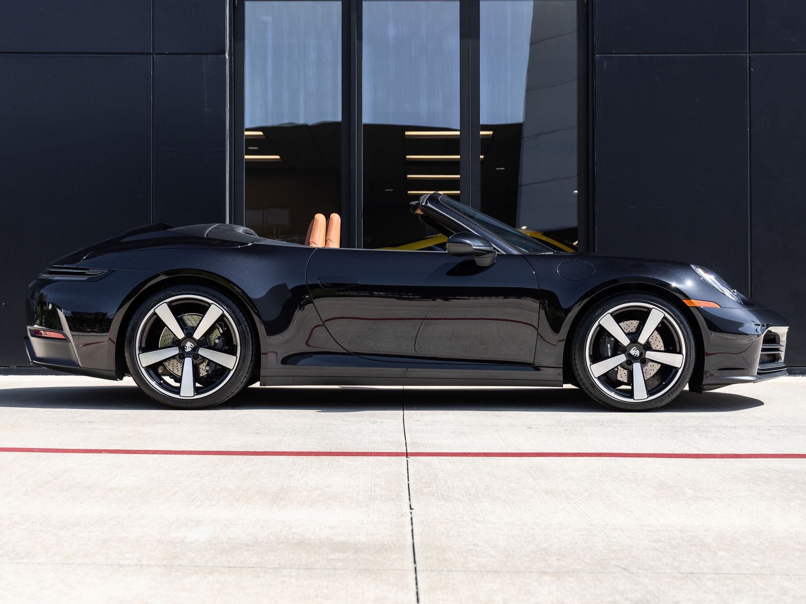 2025 Porsche 911 Carrera Cabriolet