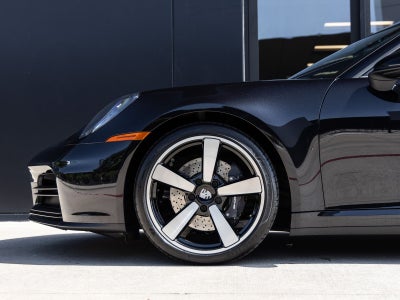 2025 Porsche 911 Carrera Cabriolet