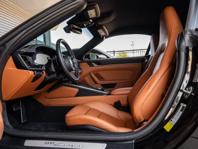 2025 Porsche 911 Carrera Cabriolet