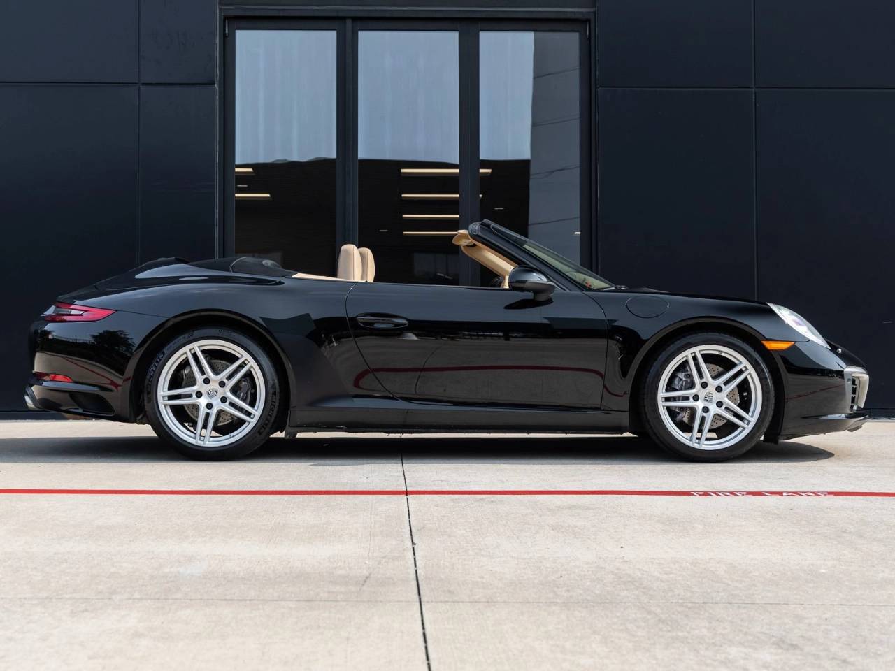 2017 Porsche 911 Carrera Cabriolet
