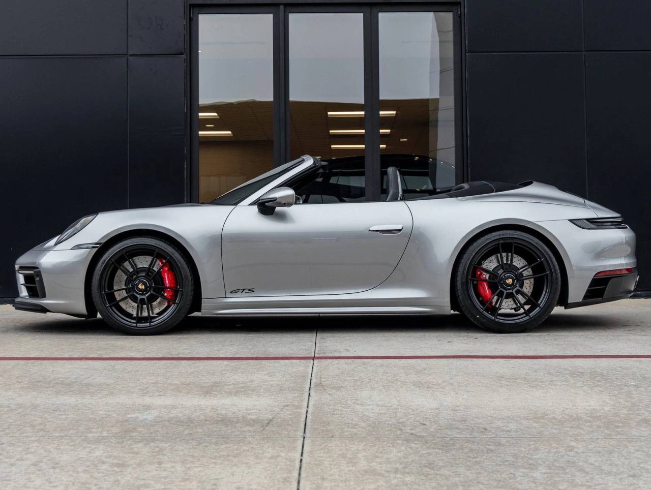 2022 Porsche 911 911 Carrera GTS Cabriolet (MY22)