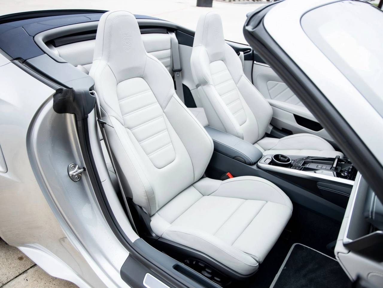 2023 Porsche 911 911 Turbo S Cabriolet (MY23)