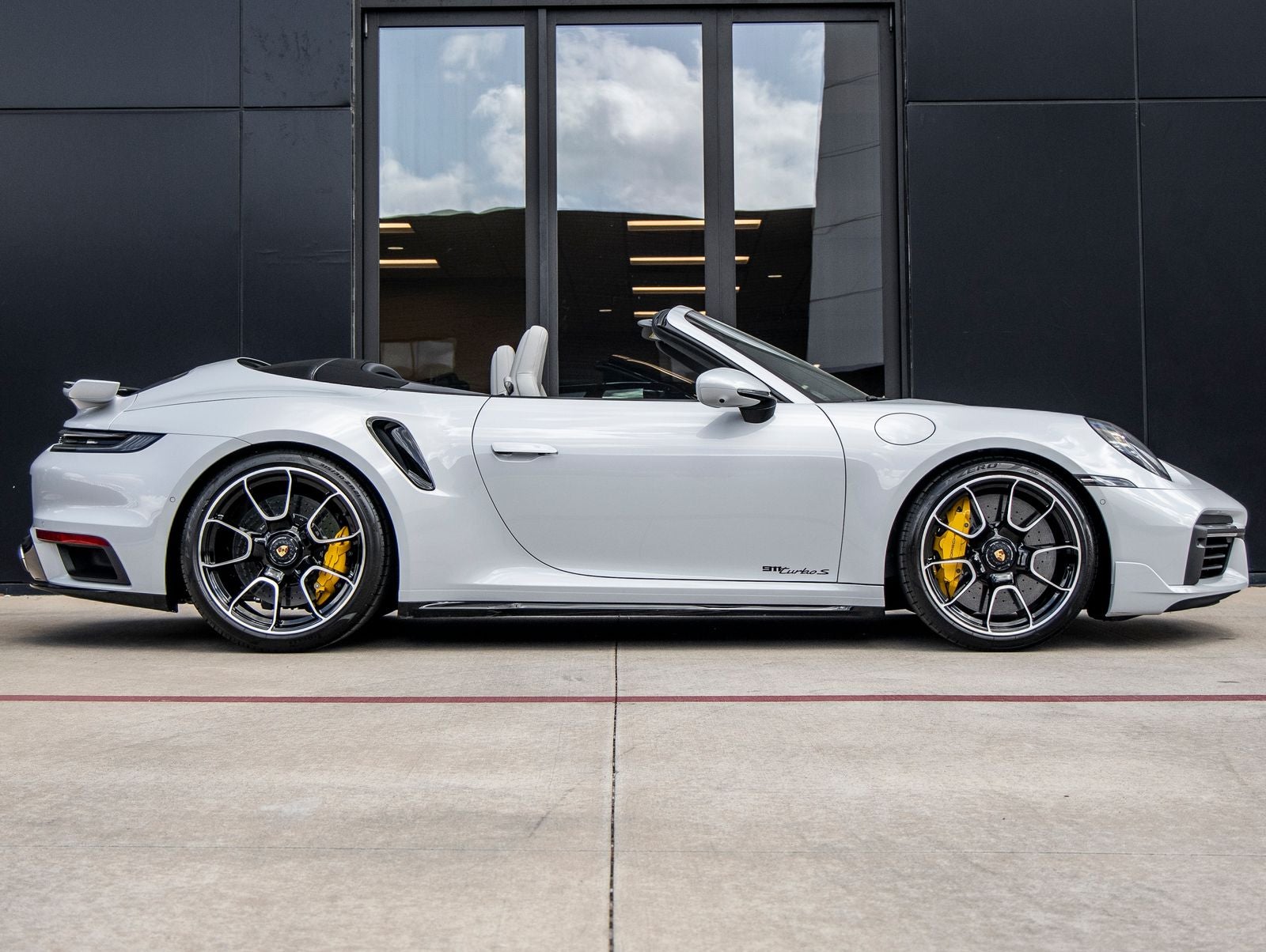 2025 Porsche 911 911 Turbo S Cabriolet