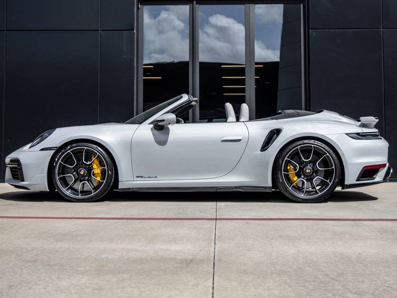 2025 Porsche 911 911 Turbo S Cabriolet