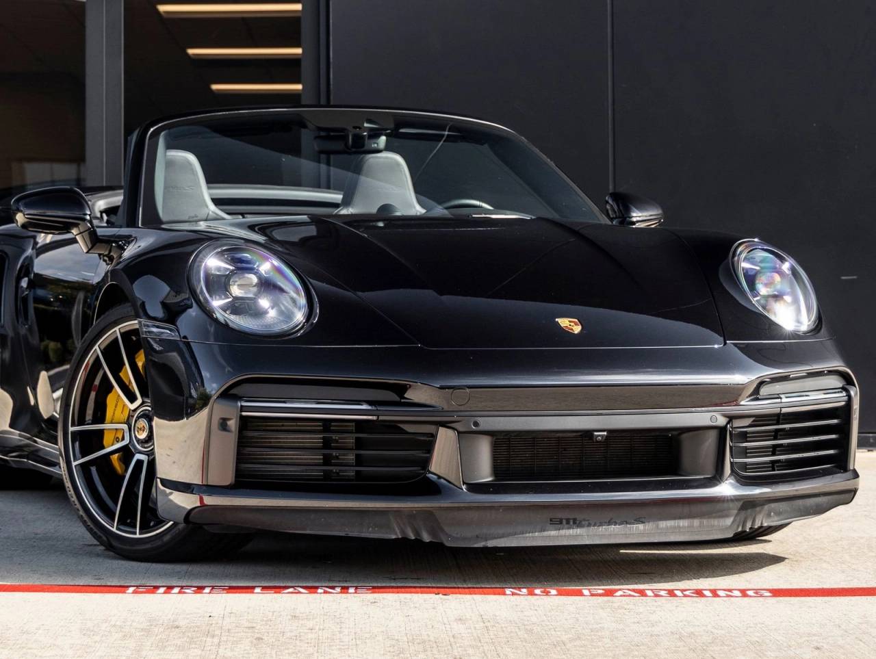 2023 Porsche 911 911 Turbo S Cabriolet (MY23)