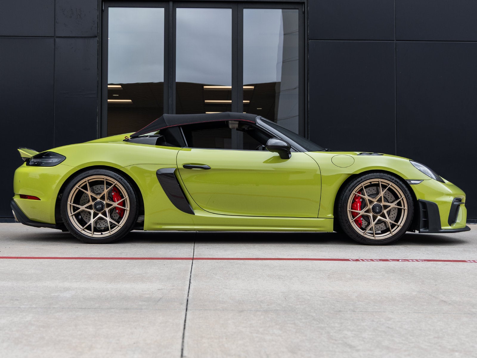 2025 Porsche 718 Spyder RS