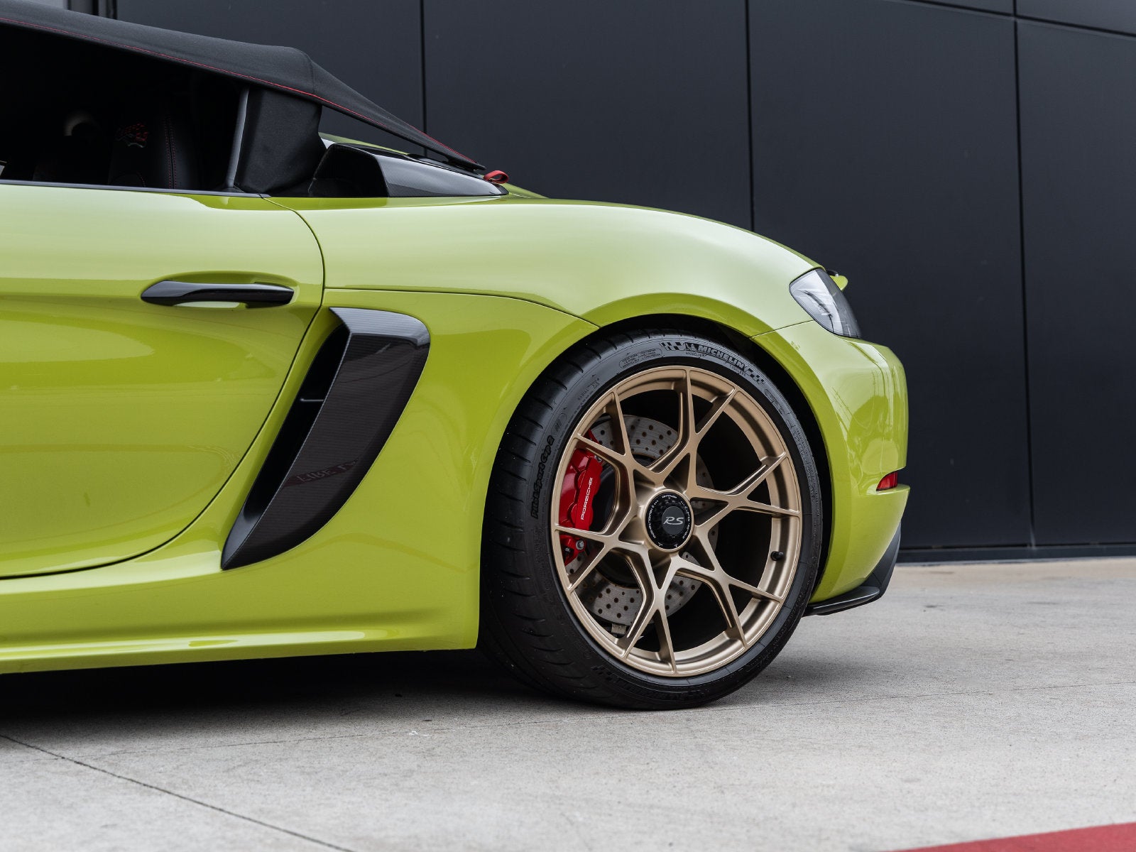 2025 Porsche 718 Spyder RS