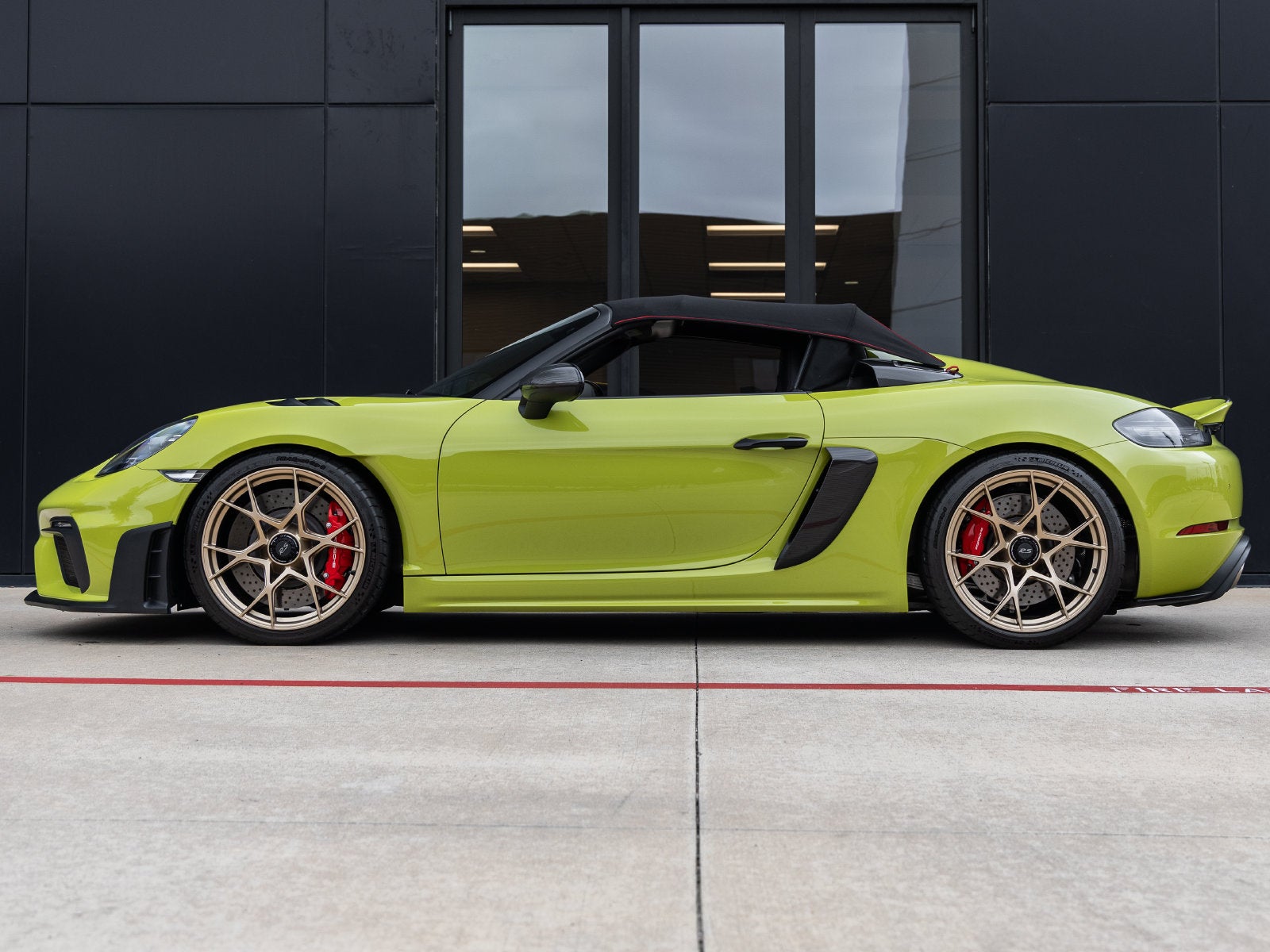 2025 Porsche 718 Spyder RS